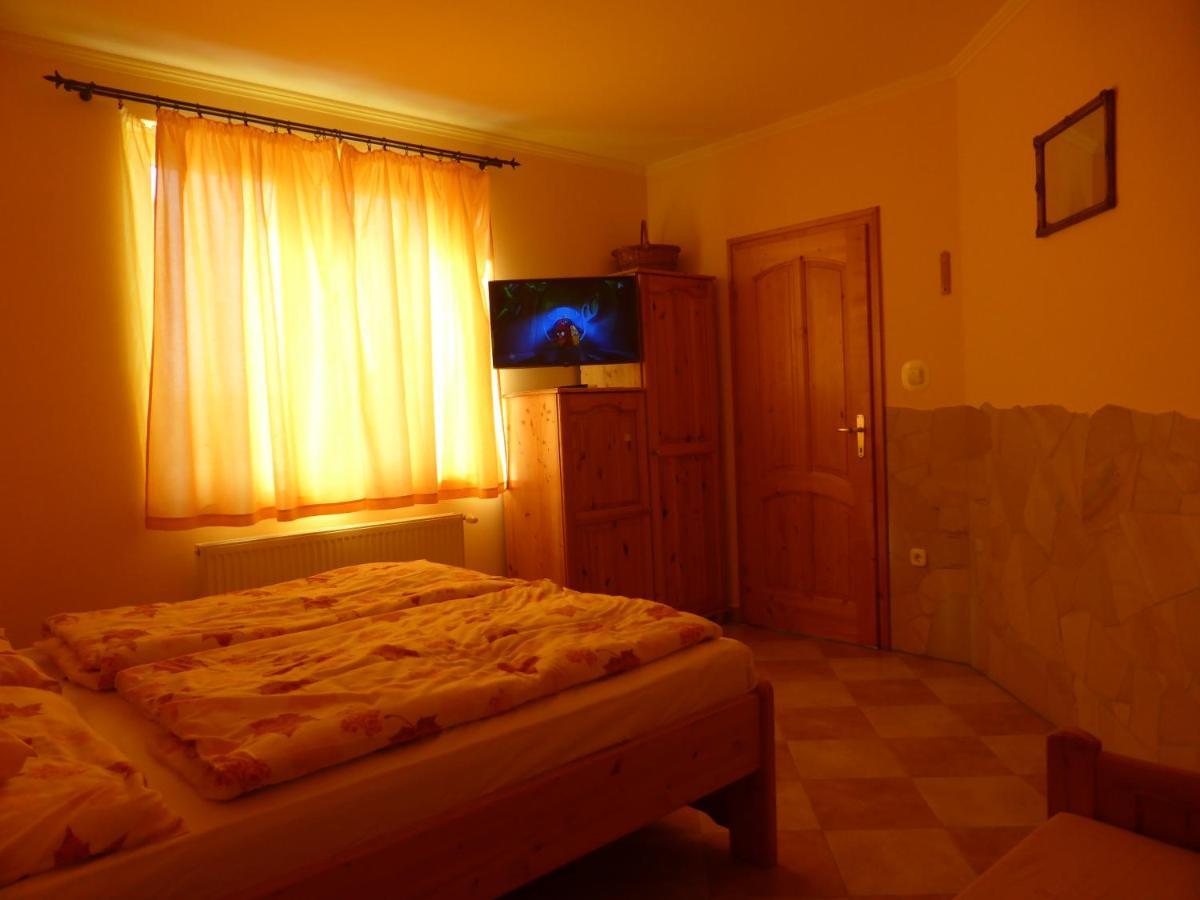 Napfeny Apartman Es Vendeghaz Egerszalók Exterior foto