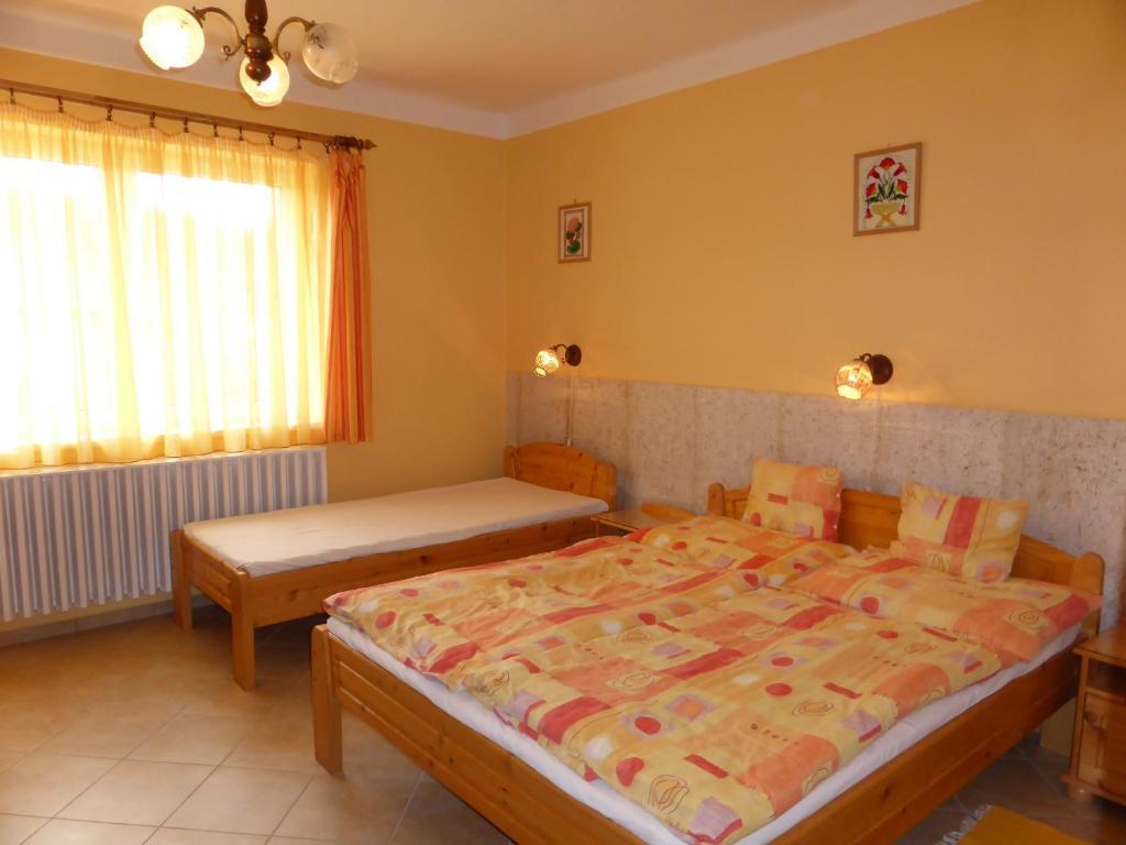 Napfeny Apartman Es Vendeghaz Egerszalók Cameră foto
