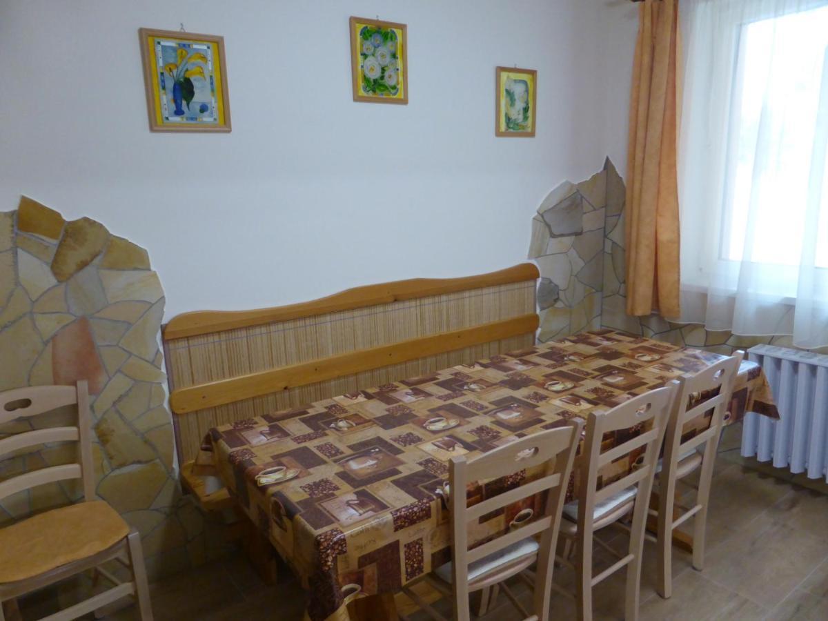 Napfeny Apartman Es Vendeghaz Egerszalók Exterior foto